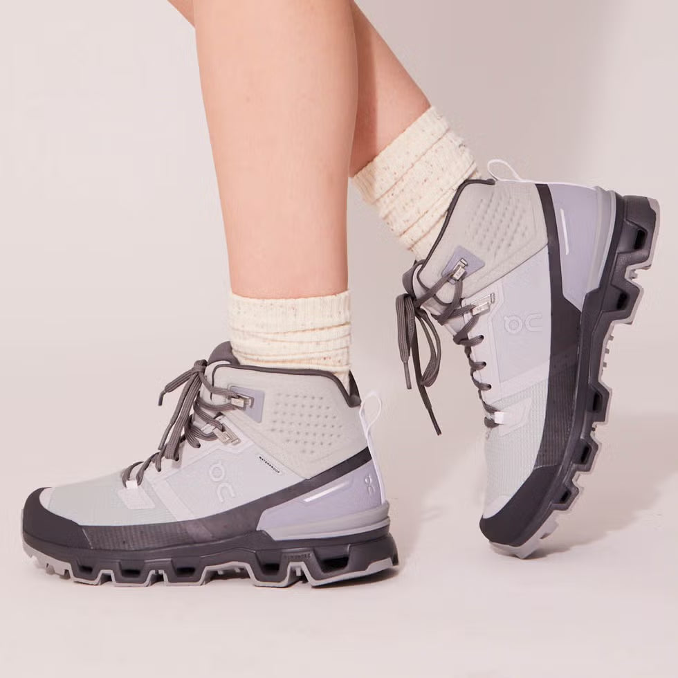 Women's hiking shoes