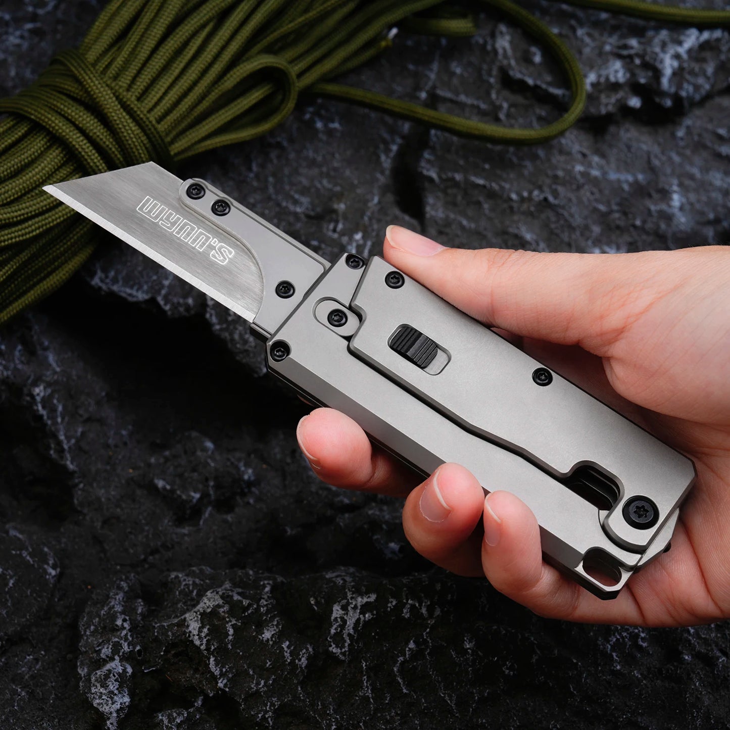 Dual Purpose Titanium Utility Knife, With Clip/10pcs SK5 Steel Blade and Comb, Outdoor Camping/Household EDC Tool Knife Best