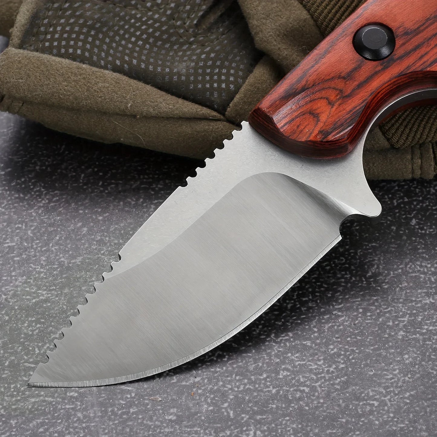 BM 15017 Hunt Hidden Canyon Hunter Fixed Knife 8Cr13Mov Blade Stabilized Wood Handle Outdoor Camping Knives with Cowhide Sheath